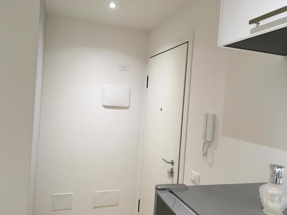 Appartamento Con Due Camere Da Letto E Free Park เวโรนา ภายนอก รูปภาพ