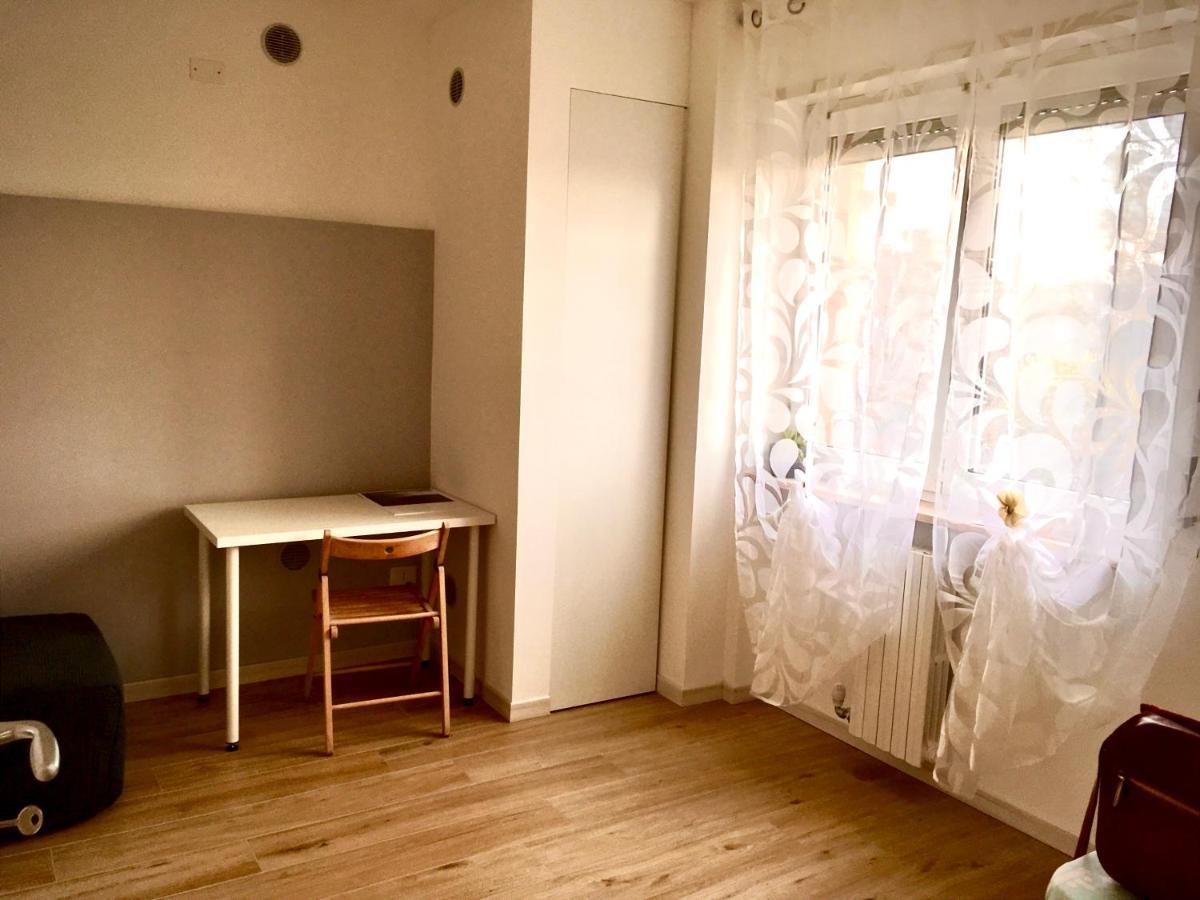 Appartamento Con Due Camere Da Letto E Free Park เวโรนา ภายนอก รูปภาพ