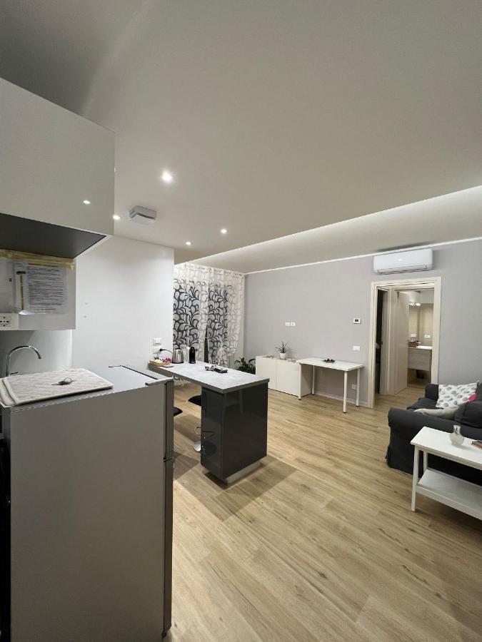 Appartamento Con Due Camere Da Letto E Free Park เวโรนา ภายนอก รูปภาพ