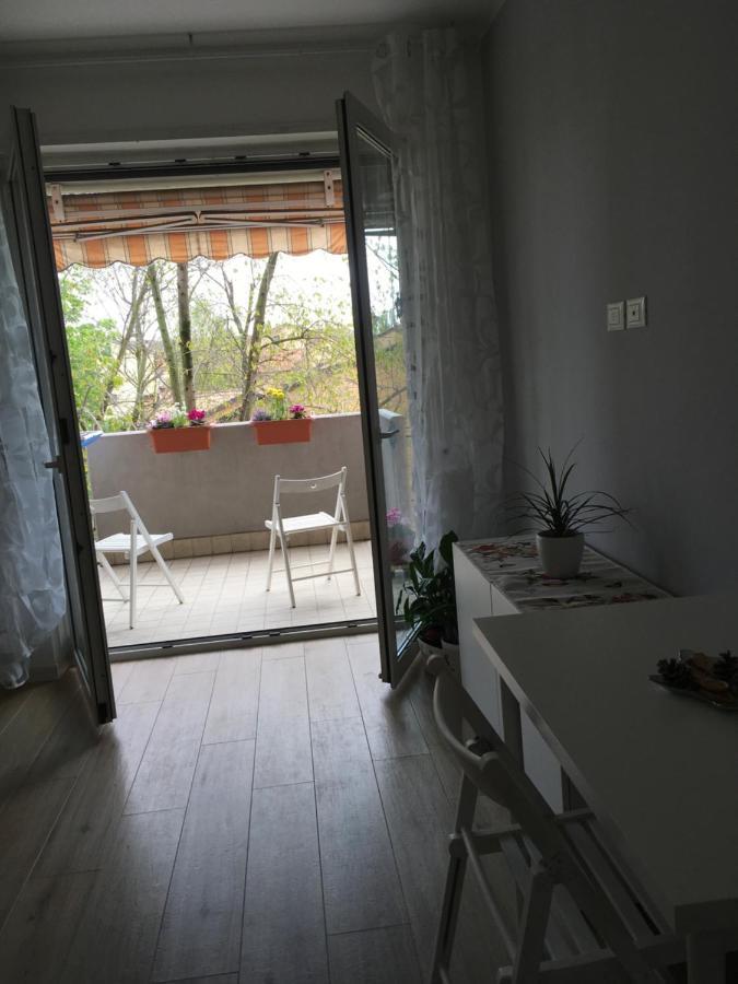 Appartamento Con Due Camere Da Letto E Free Park เวโรนา ภายนอก รูปภาพ