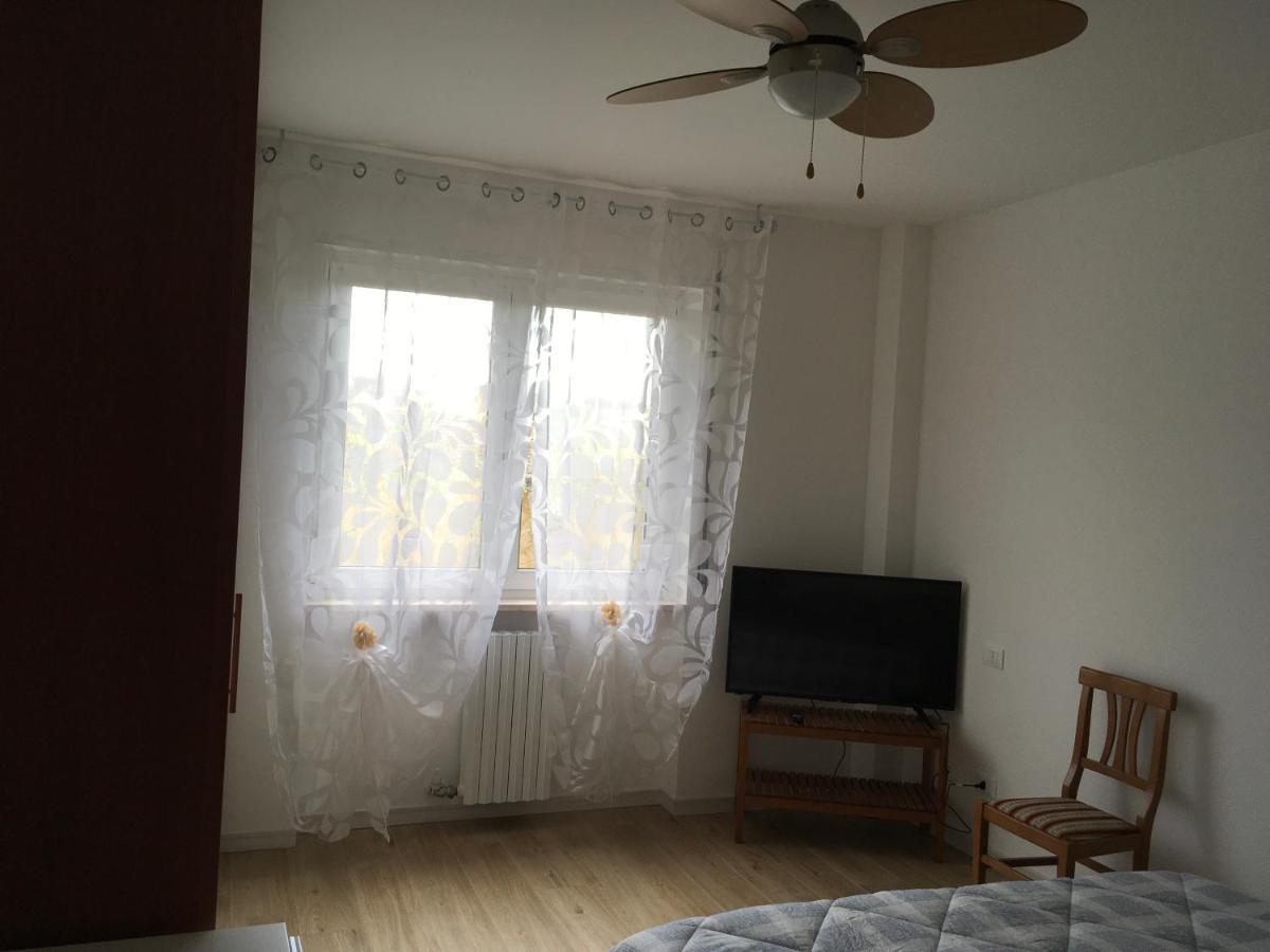 Appartamento Con Due Camere Da Letto E Free Park เวโรนา ภายนอก รูปภาพ