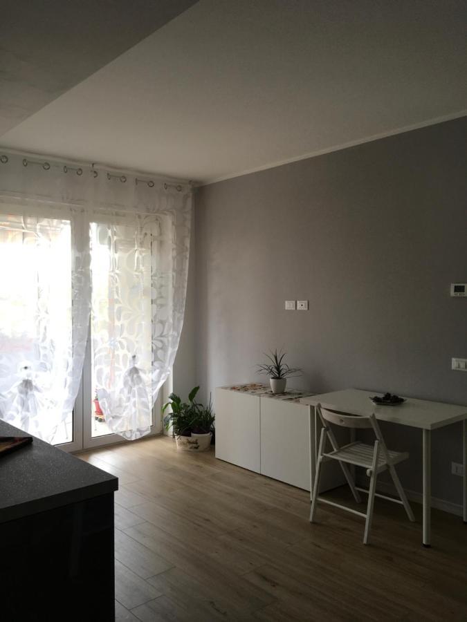 Appartamento Con Due Camere Da Letto E Free Park เวโรนา ภายนอก รูปภาพ